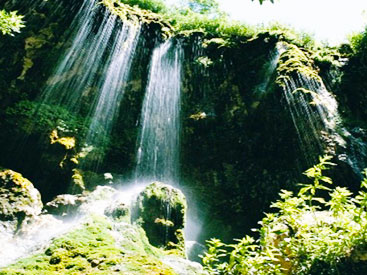 ortokand waterfall in kalat